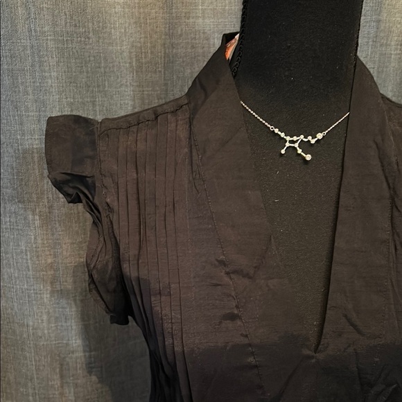 Who What Wear Black Ruffled Wrap Cap Sleeve Blouse - Picture 3 of 4